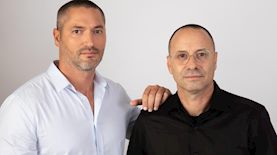 רון אלפנדרי ואורי פנחסוב, צילום: דנה פרידלנדר